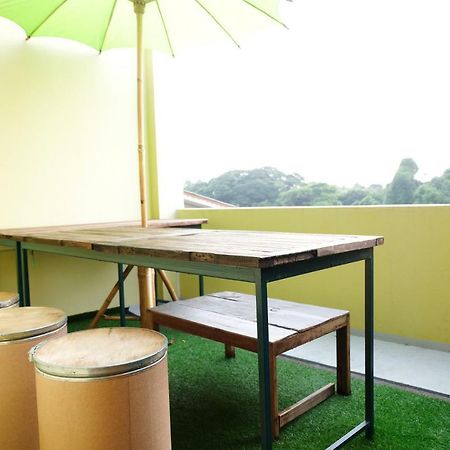 Charming House Hostel Phra Nakhon Si Ayutthaya Buitenkant foto