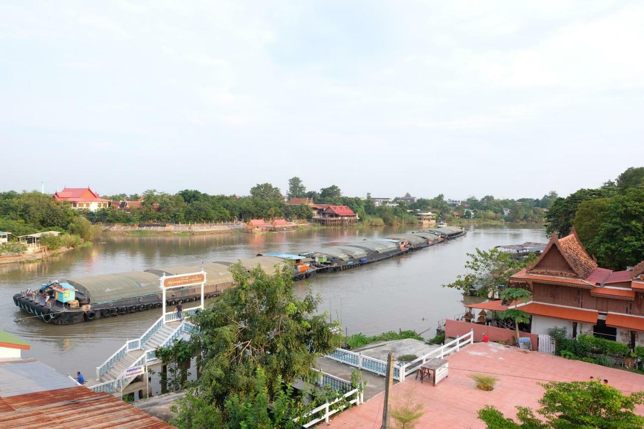 Charming House Hostel Phra Nakhon Si Ayutthaya Buitenkant foto